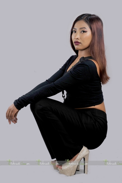 Avery gurung – Gallery 11